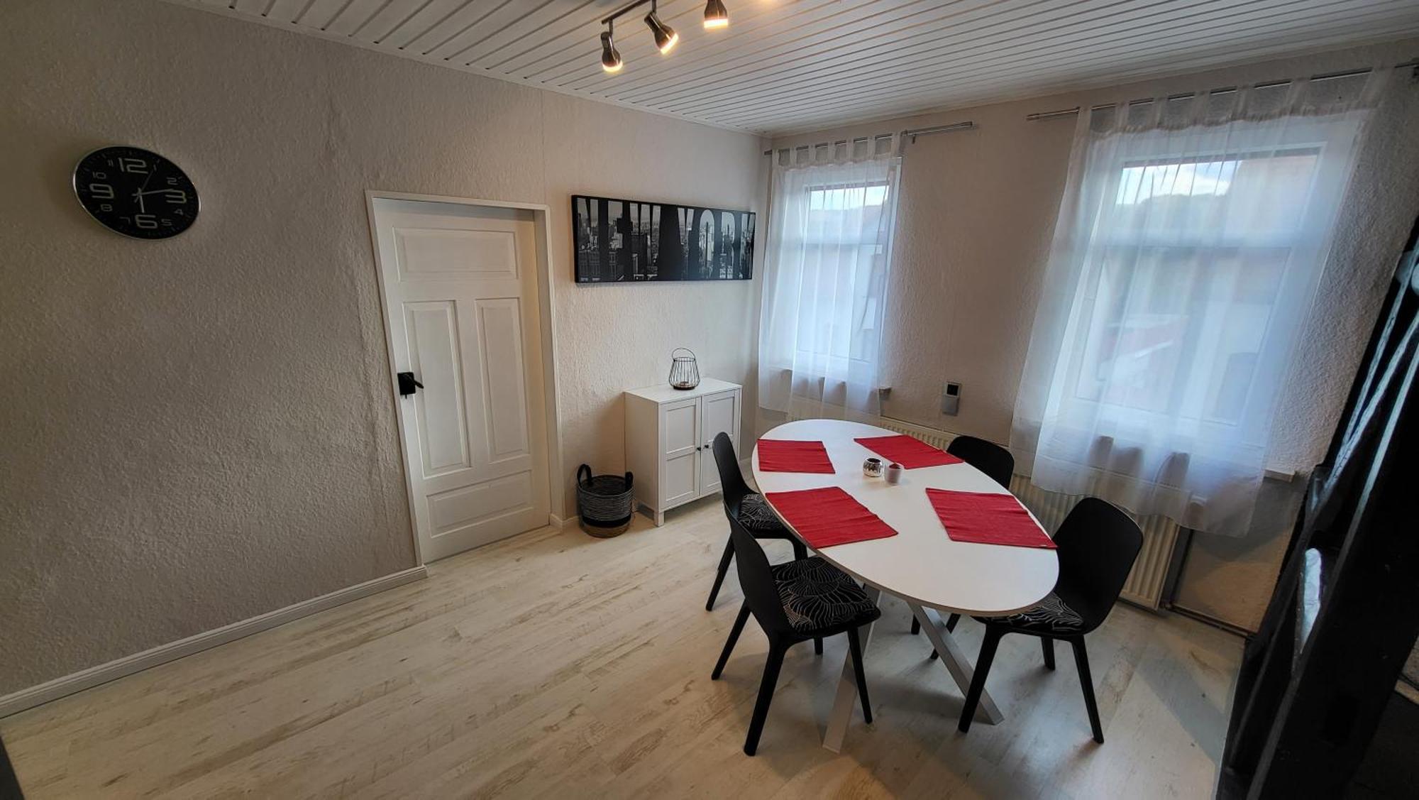 Apartments Am Saalebogen Mit Gartenterrasse, Grillkamin, Freie Parkplaetze Rudolstadt Zewnętrze zdjęcie